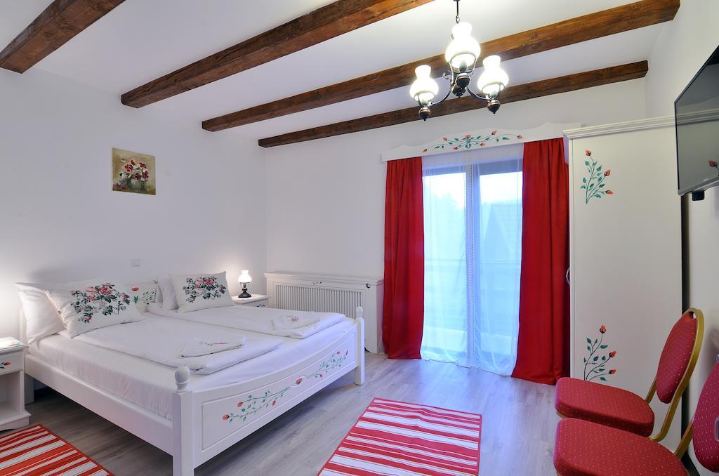 Casa Stefania Hotel Tălmaciu Eksteriør billede